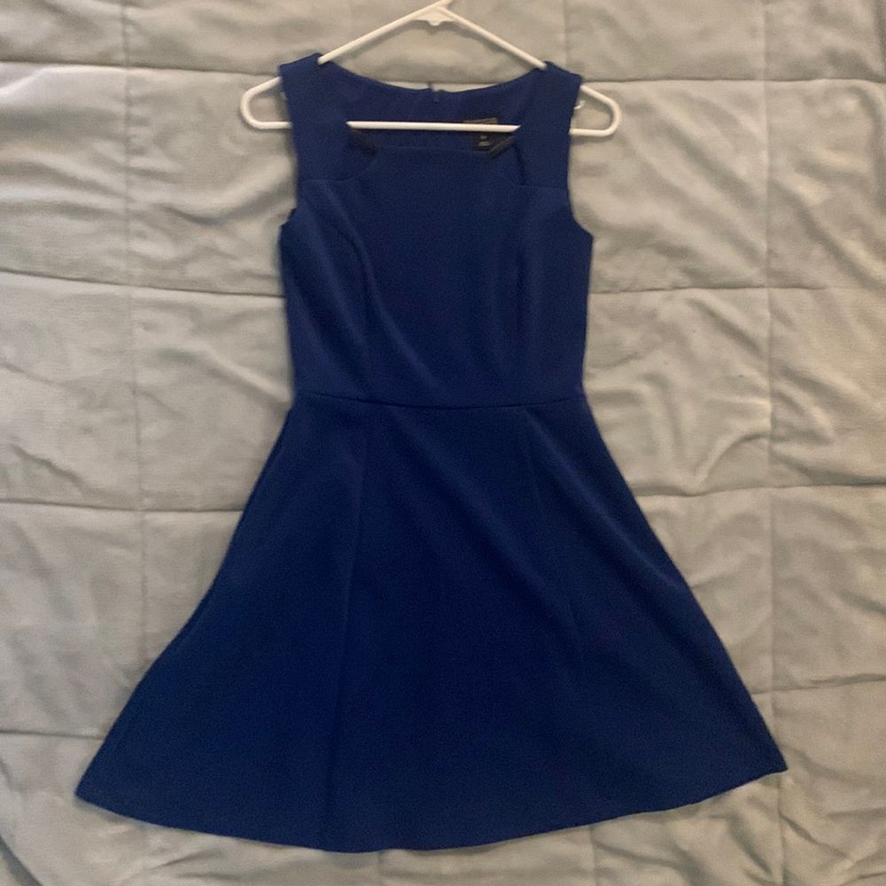 This dark blue dress is perfect for a night out or  a fun day! Condition used